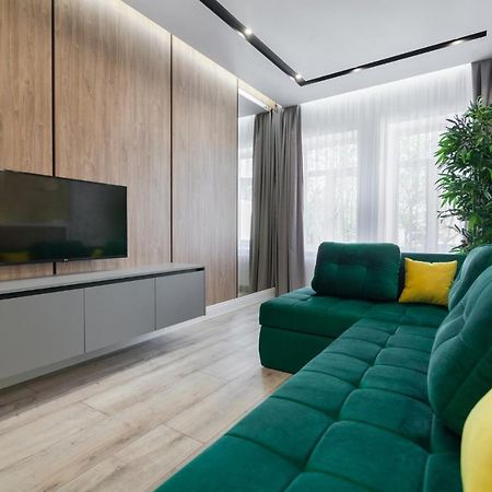 Royal Vip Apartment On Pidmurna 24 ลวีฟ ภายนอก รูปภาพ