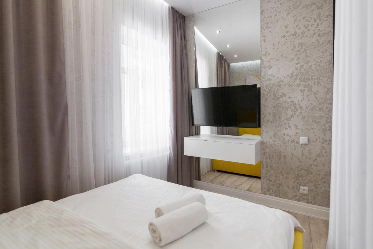 Royal Vip Apartment On Pidmurna 24 ลวีฟ ภายนอก รูปภาพ